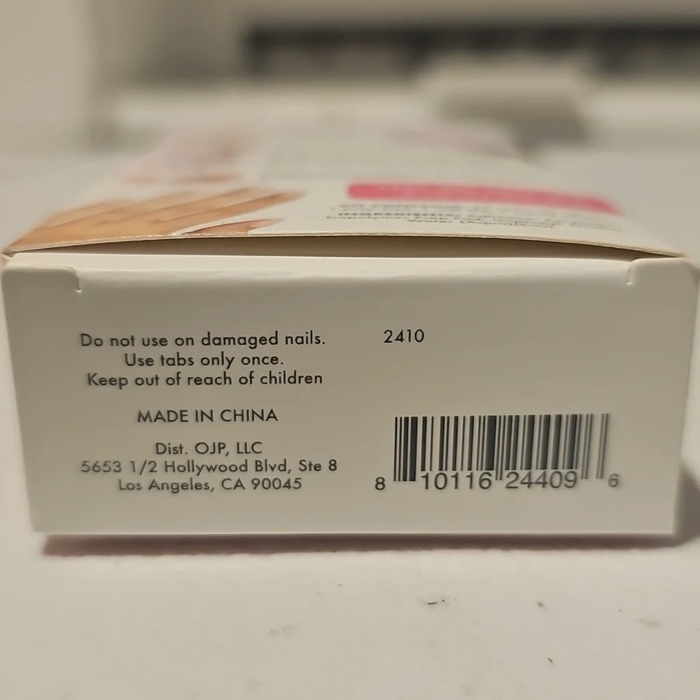Olive & June Organic Swirl Tab Press-Ons Extra Short | Round